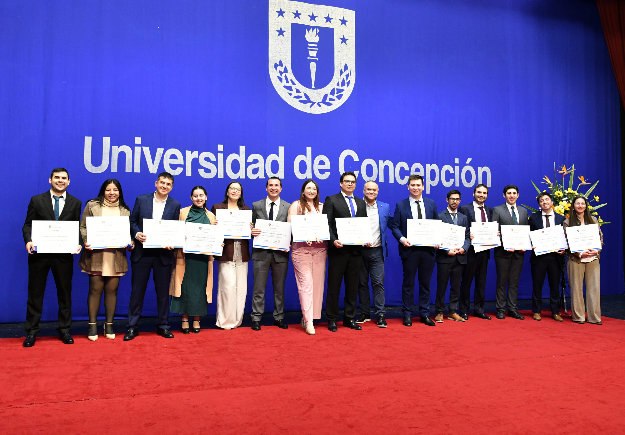 UdeC titula a 147 nuevos especialistas médicos con un histórico aumento de presencia femenina